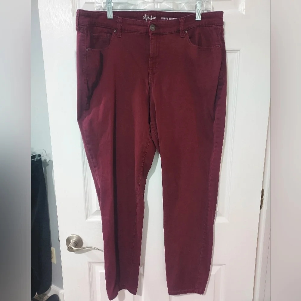 Style & Co Maroon Color Curvy Skinny Leg Jean in Size 16